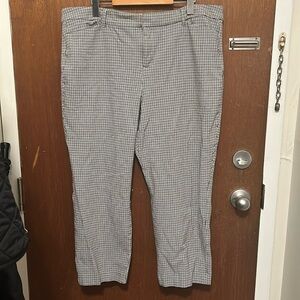 Old Navy High Rise Pixie Pants
